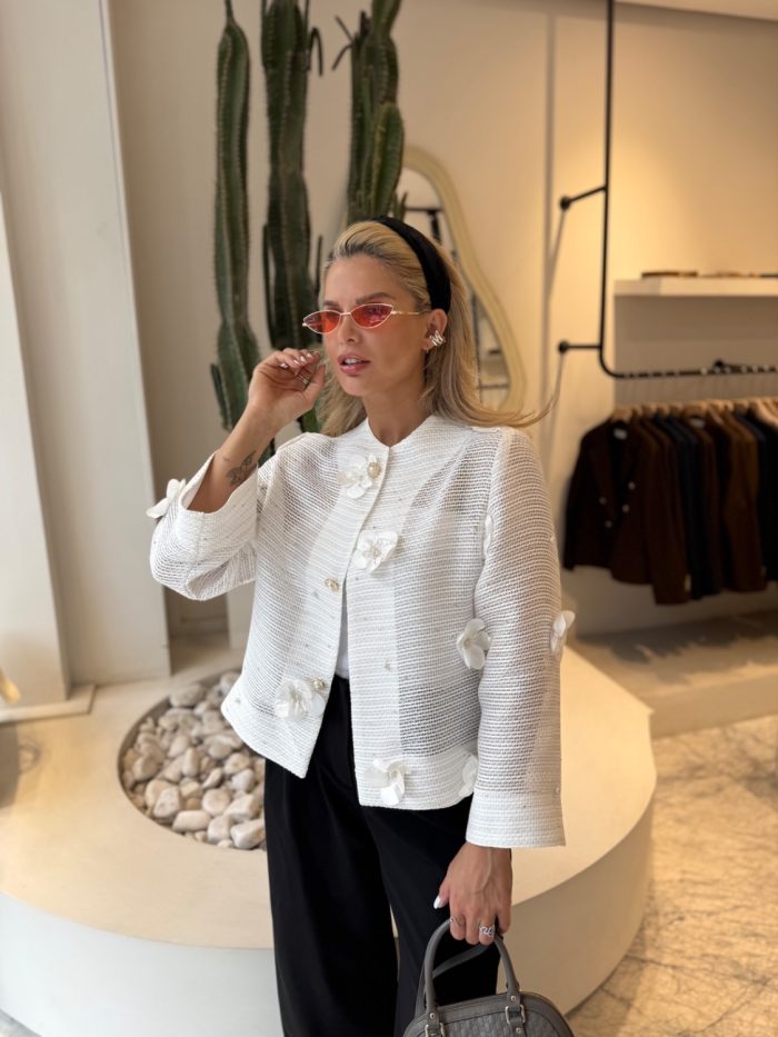 White orchid coat - Image 8