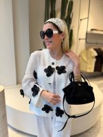 Black orchid coat - Image 9