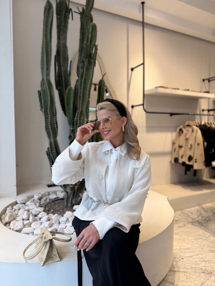 Whitecream orchid coat - Image 6